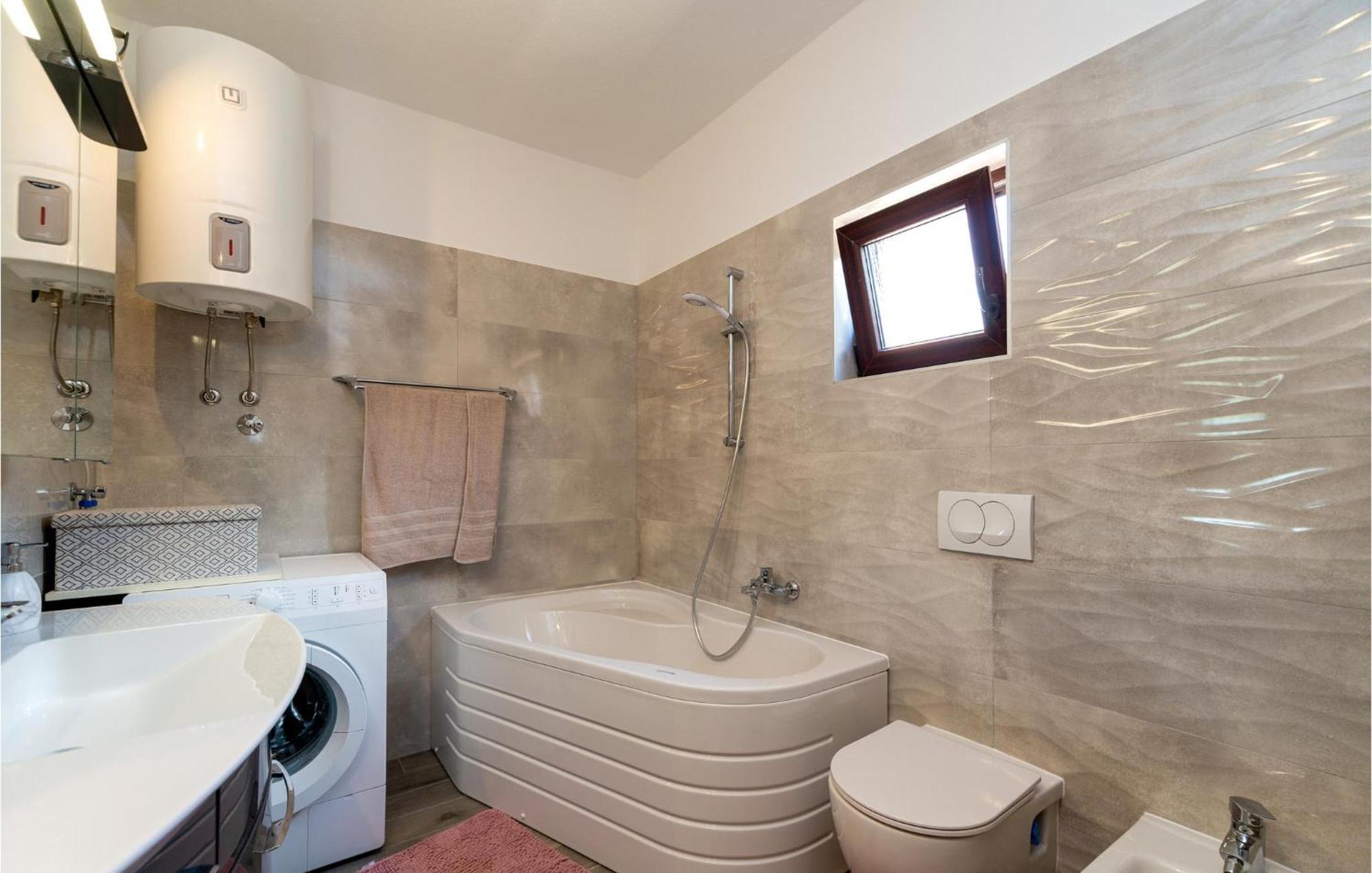 Lovely Apartment In Rovanjska With House Sea View מראה חיצוני תמונה
